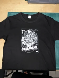 Potisk triček pro fanošky kapely Okula Band